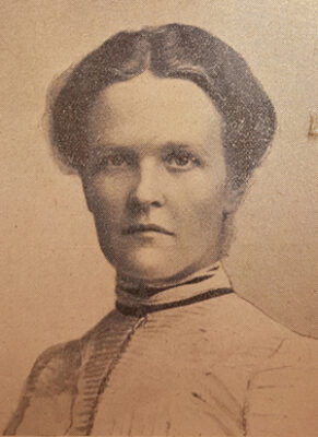 Black and white portrait photo of Agnes Metcalf